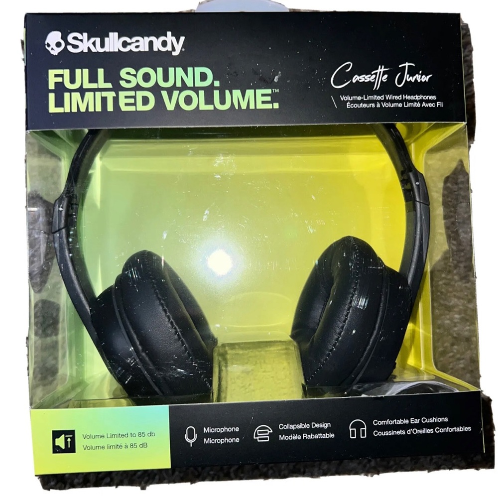 SkullCandy Cassette Junior Wired Over-Ear Headphone - Black - Brand New